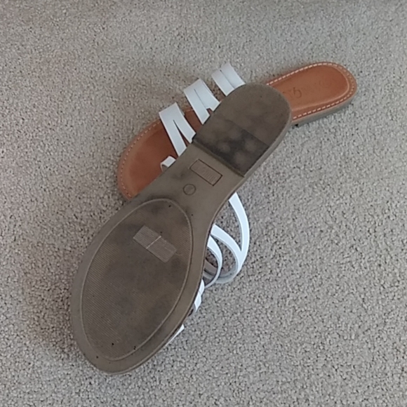 Sandals - Picture 2 of 4